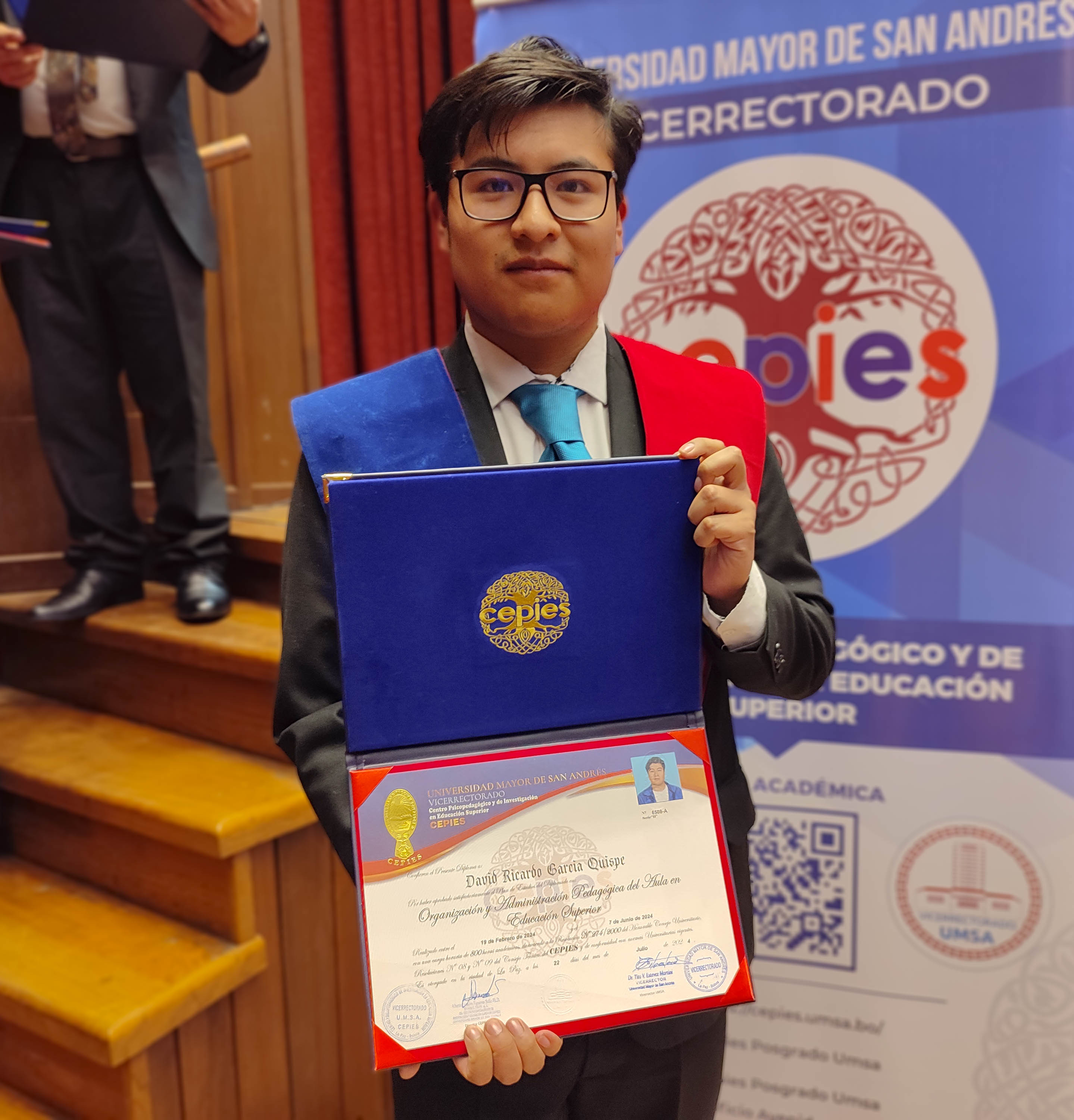 Graduación 28