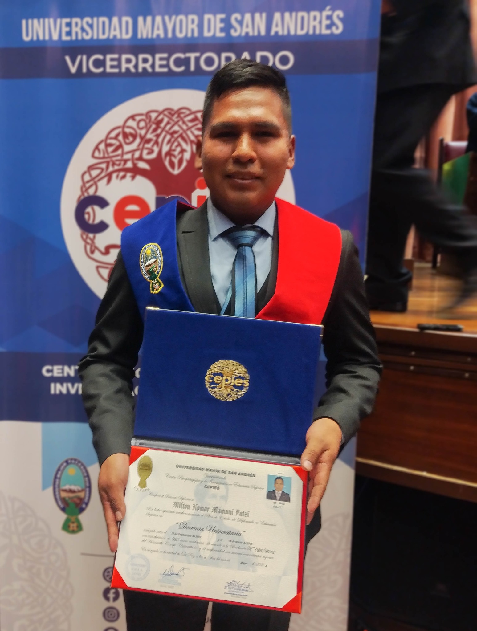 Graduación 83 
