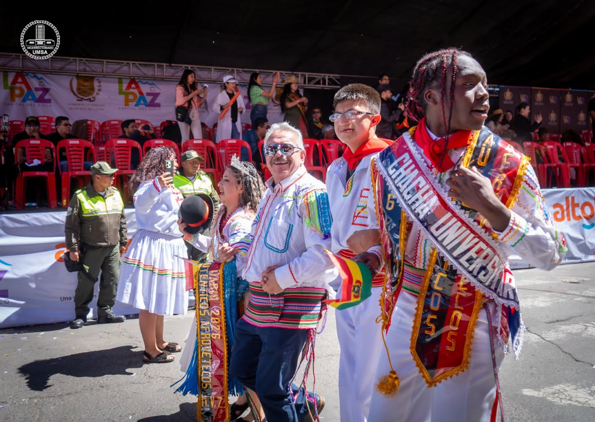 LA UMSA VOLVIÓ A LLENAR LA PAZ DE CULTURA, IDENTIDAD Y ORGULLO UNIVERSITARIO