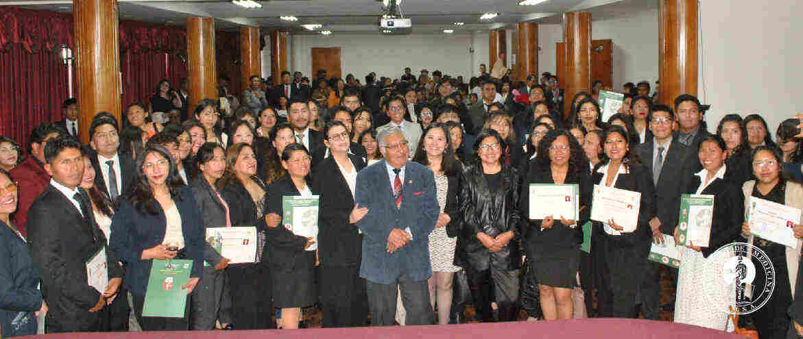 EL POS GRADO DE LA FACULTAD DE MEDICINA HIZO LA ENTREGA DE CERTIFICADOS Y CONCLUSIÓN DE DOS DIPLOMADOS