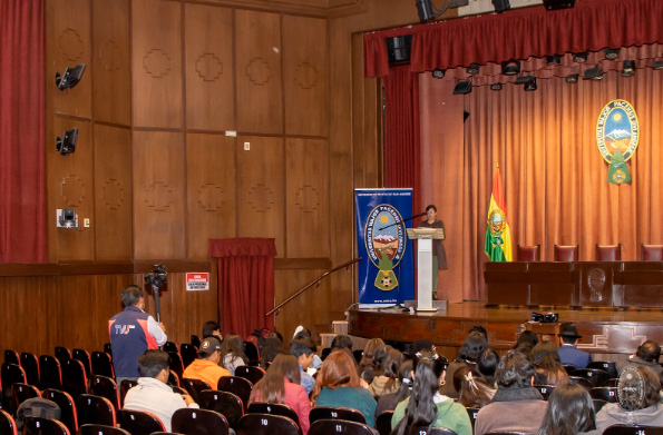 SEMINARIO SOBRE LA RESISTENCIA ANTIMICROBIANA AGROPECUARIA