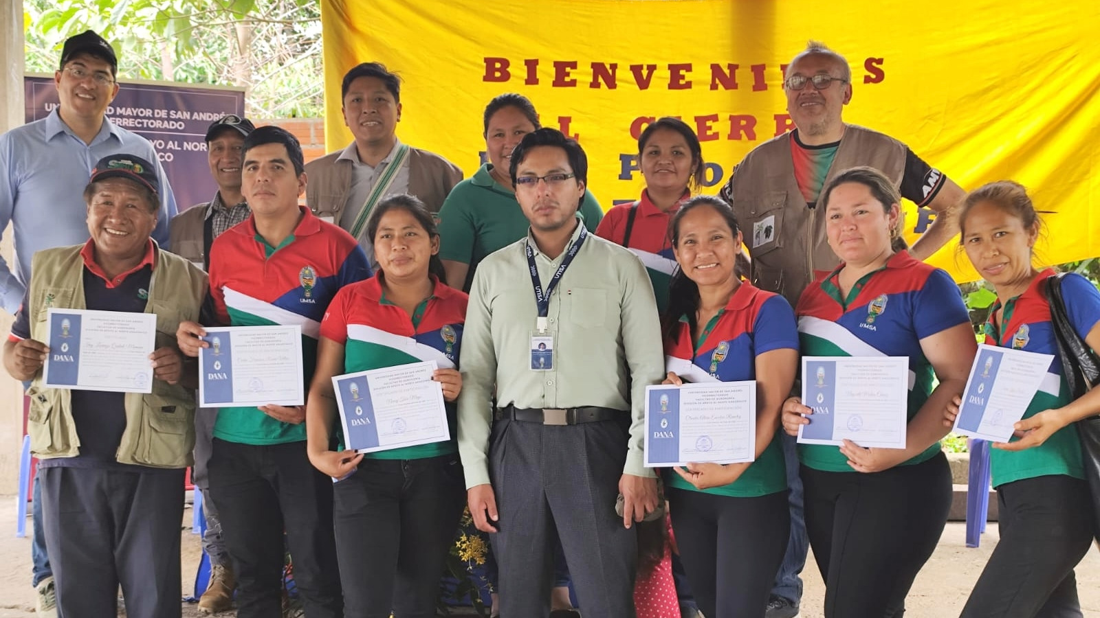 Entrega de certificados de curso de poda en cultivo de café, en coordinación con la Facultad de Agronomía UMSA