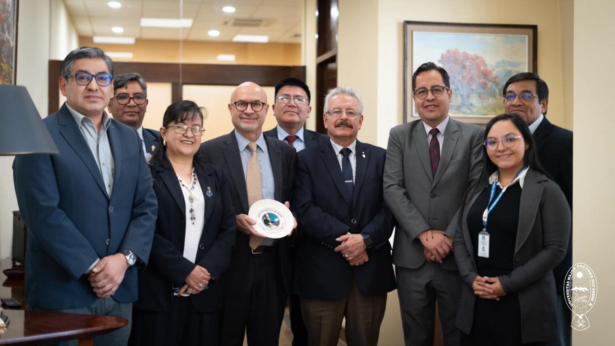 UMSA y Ministerio de la Presidencia coordinan acciones para la modernización tecnológica