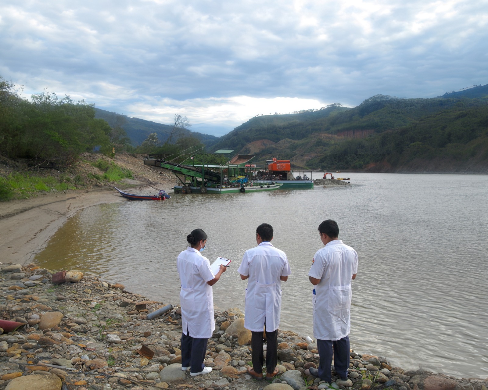 El costo oculto del oro: UMSA alerta consecuencias en la salud y el ADN de indígenas de la Amazonía por el mercurio