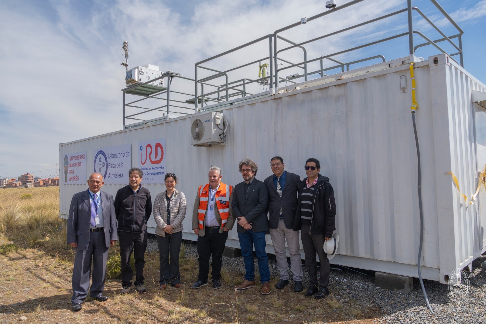 Monitoreo atmosférico de la UMSA contribuirá a anticipar riesgos y mejorar la seguridad aérea en El Alto