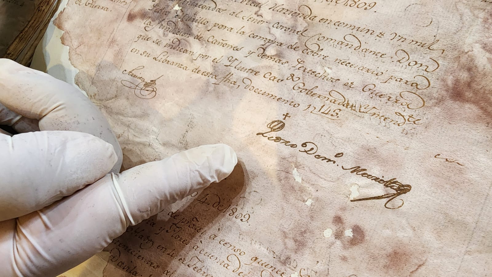 Desde la firma de Murillo hasta fotografías centenarias: la UMSA resguarda 6 joyas de la memoria paceña